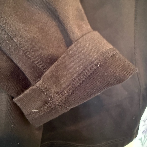 The North Face Men’s Black Quarter-Zip Pullover in Size Medium - Picture 4 of 7